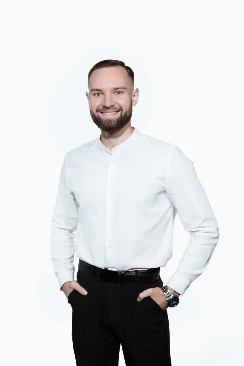 Назаров Артем